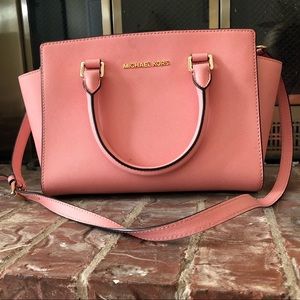 Michael Kors Crossbody purse